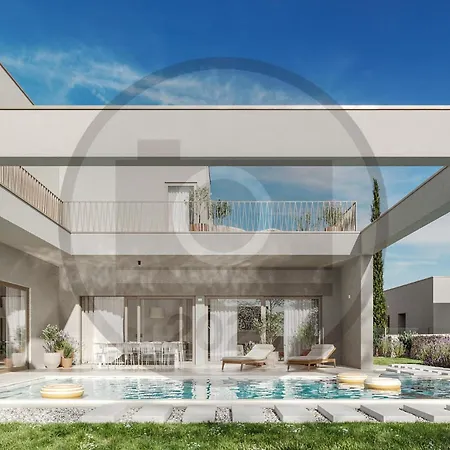 Beautiful Home In Tar Porec